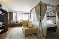Hyatt Regency guest room